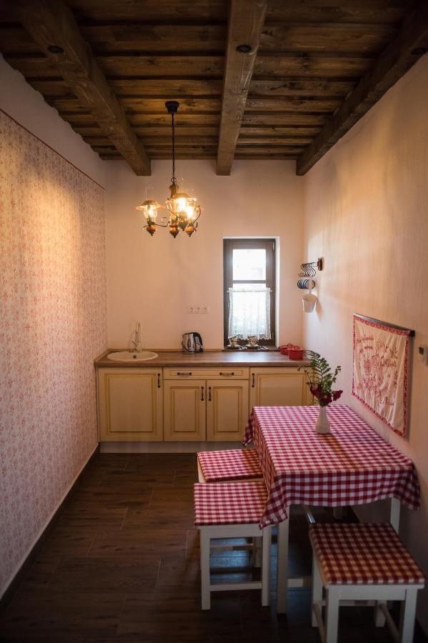Zsindelyes Cottage Erpatak Exteriör bild